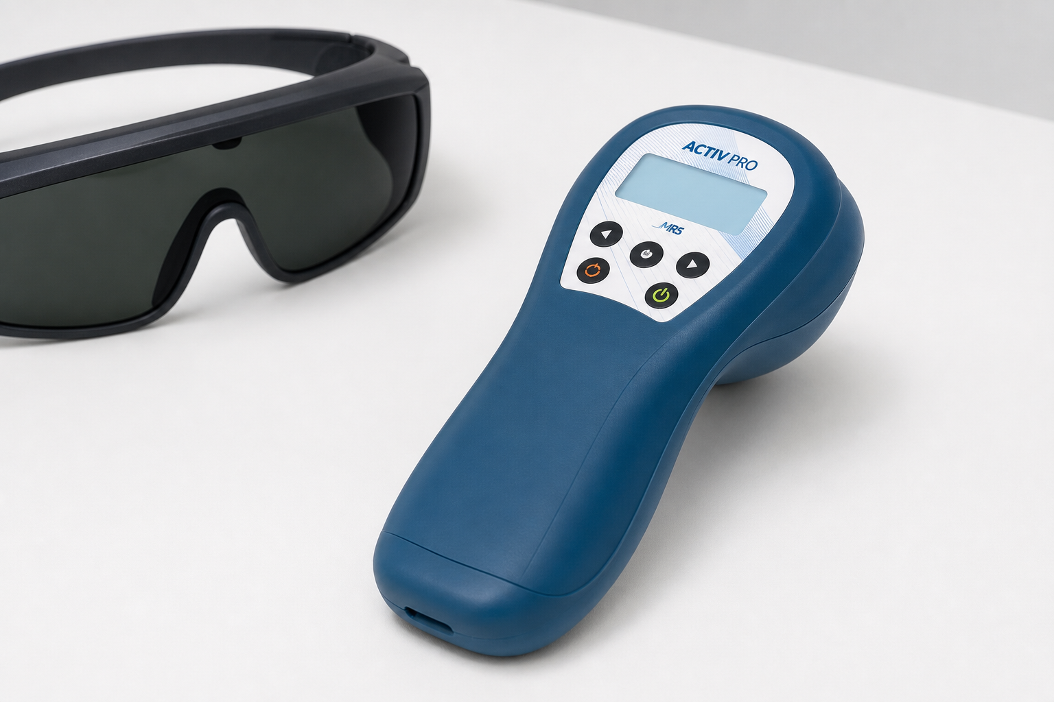 Multi-Radiance MR5 ACTIV PRO cold laser therapy device used at Adelaide Cold Laser